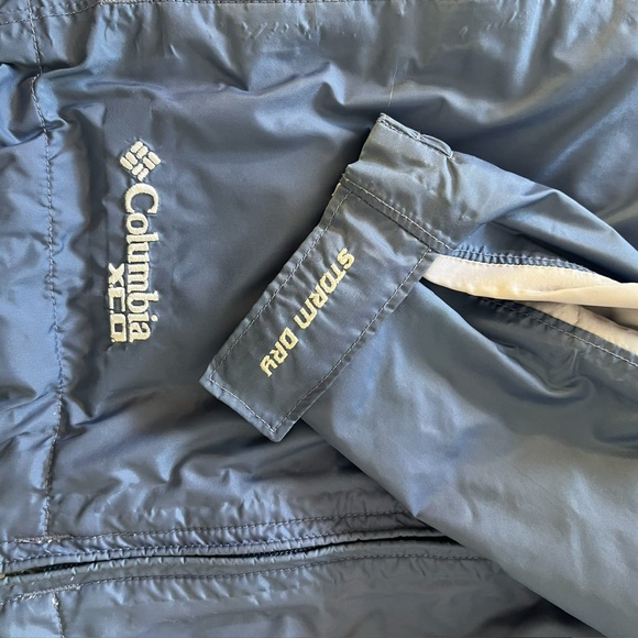 COLUMBIA WOMEN’S WATERPROOF JACKET - Picture 4 of 4